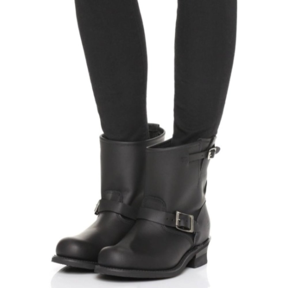 Frye Women's Engineer 8R size 8